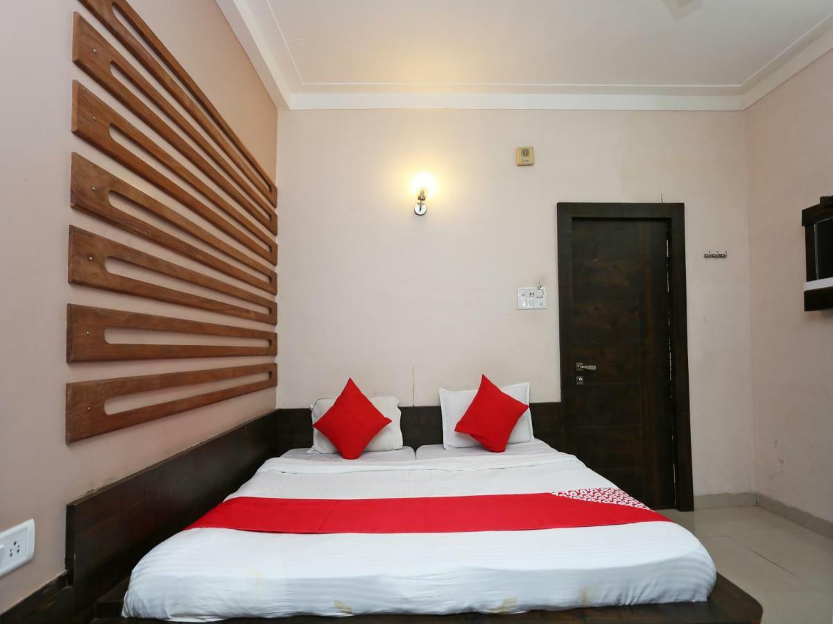 Oyo 29724 Hotel Kokila Resort Джабалпур Экстерьер фото